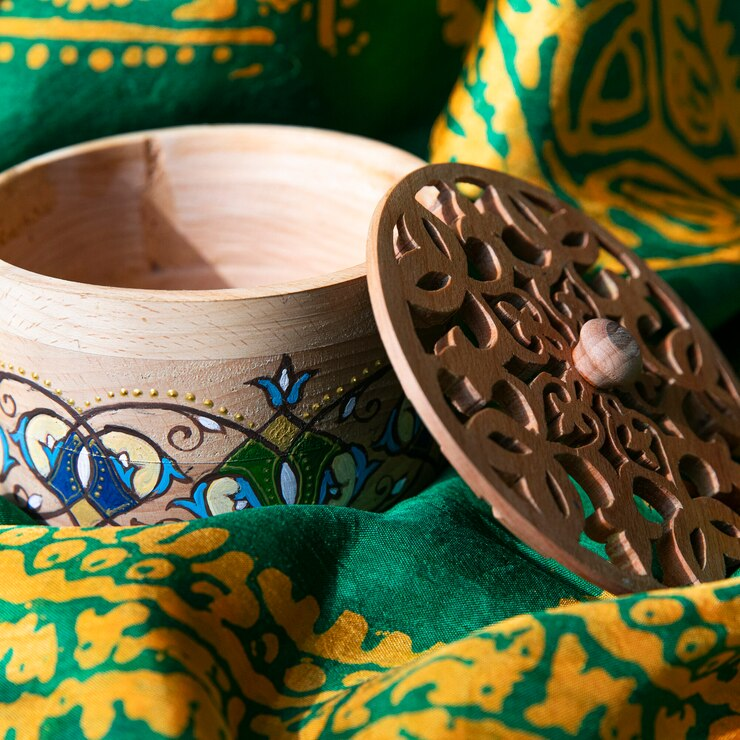 Traditional Indian Gifts : Exquisite Treasures from the Heart of India